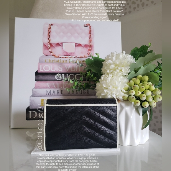 Authentic Pre-owned Yves Saint Laurent Grain De Poudre Compact Envelope Wallet - Picture 2 of 12